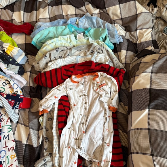 *SOLD* 3-6 month sleepers - Picture 3 of 3